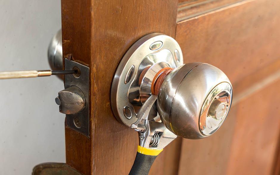 ouverture de porte claquée serrurier Ville-d'Avray